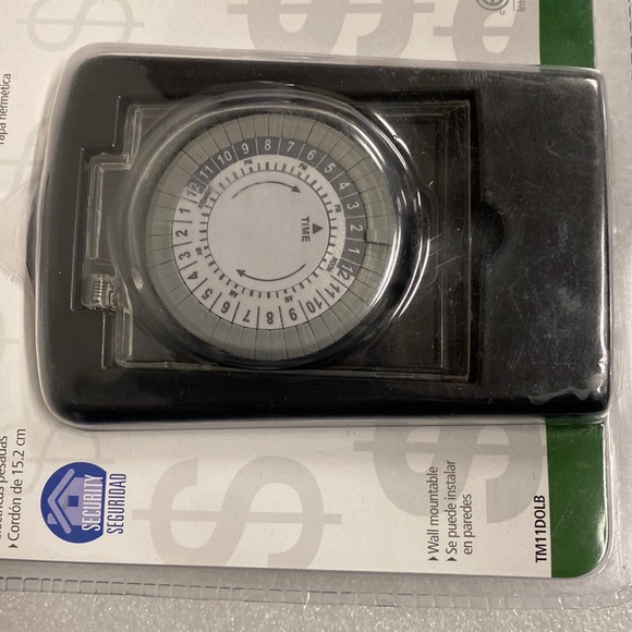 Westek 1-Outlet Outdoor Daily Timer. Grounded outlet, Rain tight cover, 6” cord. - Picture 3 of 5